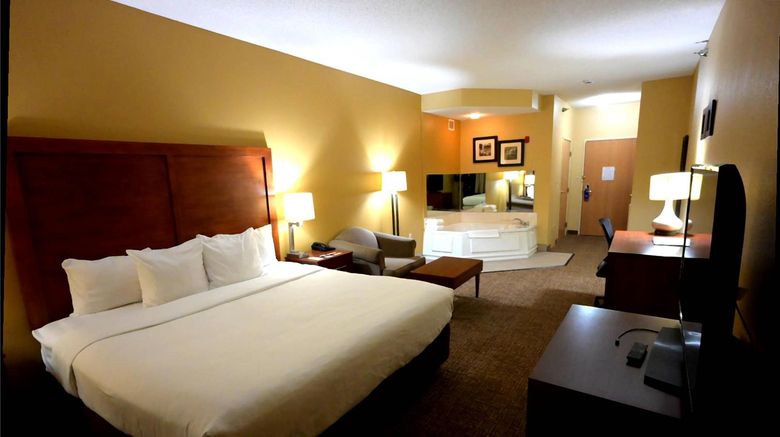 <b>Comfort Inn Room</b>. Images powered by <a href="https://iceportal.shijigroup.com/" title="IcePortal" target="_blank">IcePortal</a>.