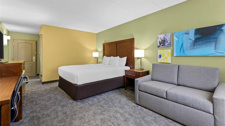 <b>Comfort Inn Room</b>. Images powered by <a href="https://iceportal.shijigroup.com/" title="IcePortal" target="_blank">IcePortal</a>.