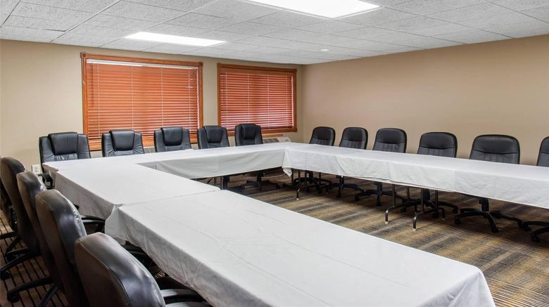 <b>Quality Inn Rochester Meeting</b>. Images powered by <a href="https://iceportal.shijigroup.com/" title="IcePortal" target="_blank">IcePortal</a>.