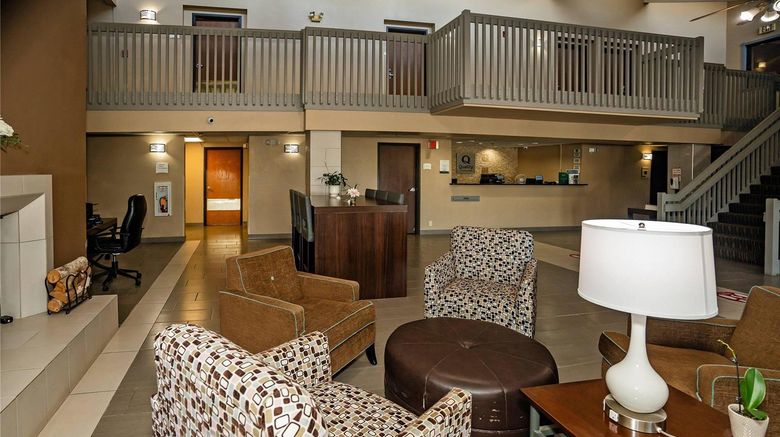 <b>Quality Inn Rochester Lobby</b>. Images powered by <a href="https://iceportal.shijigroup.com/" title="IcePortal" target="_blank">IcePortal</a>.