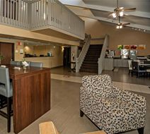 Quality Inn Rochester Lobby