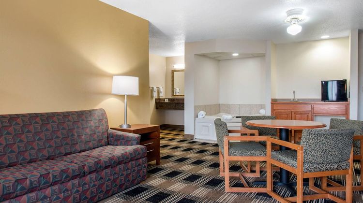Quality Inn Rochester Suite