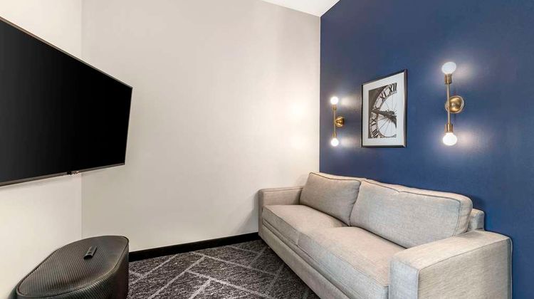 Cambria hotel & suites Maple Grove MN Suite