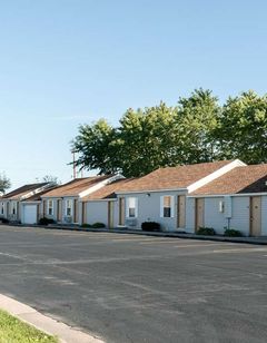 Rodeway Inn and Suites Austin I-90