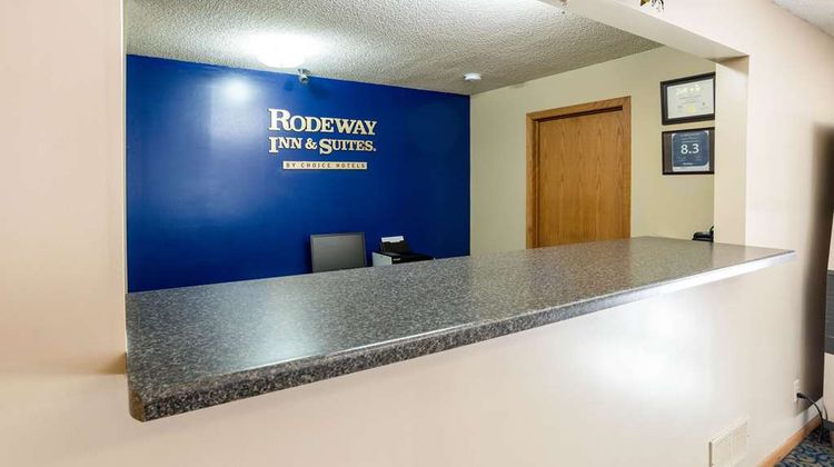 Rodeway Inn and Suites Austin I-90 Lobby