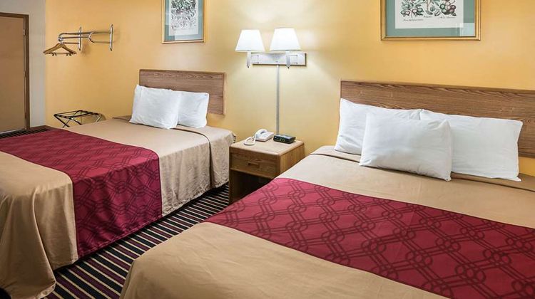 Rodeway Inn and Suites Austin I-90 Room