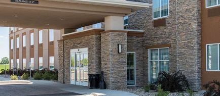 Sleep Inn & Suites Exterior