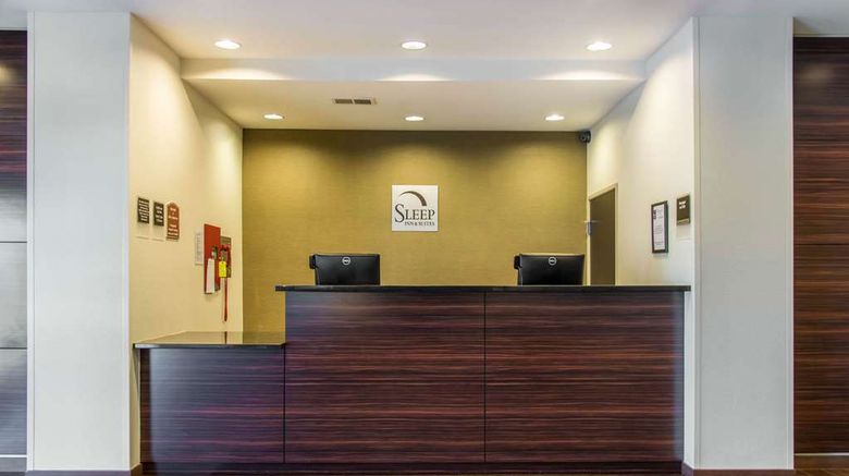 <b>Sleep Inn & Suites Lobby</b>. Images powered by <a href="https://iceportal.shijigroup.com/" title="IcePortal" target="_blank">IcePortal</a>.