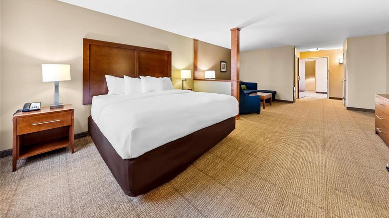 <b>Comfort Inn & Suites West Medical Center Suite</b>. Images powered by <a href="https://iceportal.shijigroup.com/" title="IcePortal" target="_blank">IcePortal</a>.