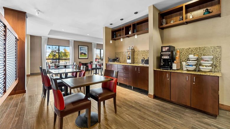 <b>Comfort Inn & Suites West Medical Center Restaurant</b>. Images powered by <a href="https://iceportal.shijigroup.com/" title="IcePortal" target="_blank">IcePortal</a>.
