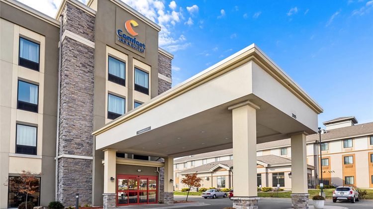 Comfort Inn & Suites West Medical Center Exterior