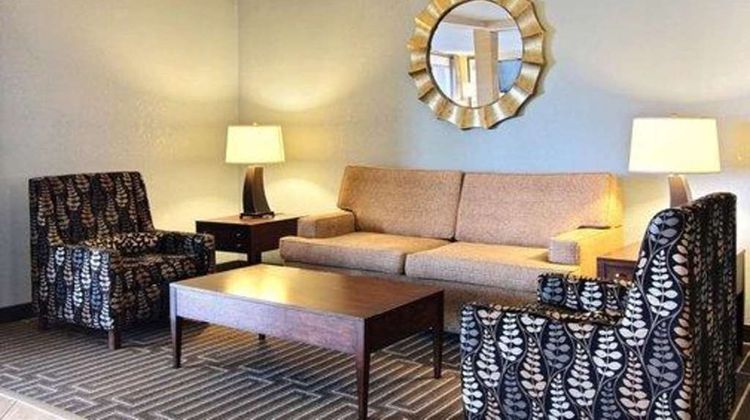 Quality Inn, Thief River Falls Lobby