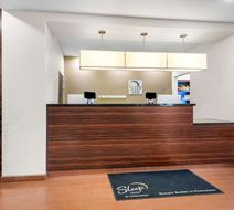 Sleep Inn & Suites West Medical Center Lobby