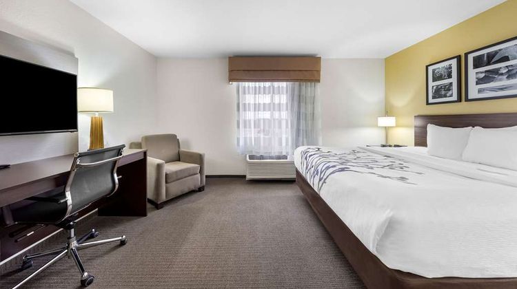Sleep Inn & Suites West Medical Center Room