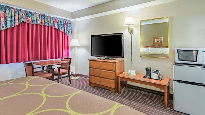 <b>Rodeway Inn & Suites, St Jospeh Room</b>. Images powered by <a href="https://iceportal.shijigroup.com/" title="IcePortal" target="_blank">IcePortal</a>.