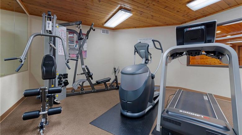 <b>Quality Inn Saint Cloud Health</b>. Images powered by <a href="https://iceportal.shijigroup.com/" title="IcePortal" target="_blank">IcePortal</a>.