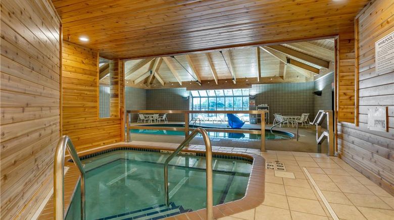 <b>Quality Inn Saint Cloud Pool</b>. Images powered by <a href="https://iceportal.shijigroup.com/" title="IcePortal" target="_blank">IcePortal</a>.