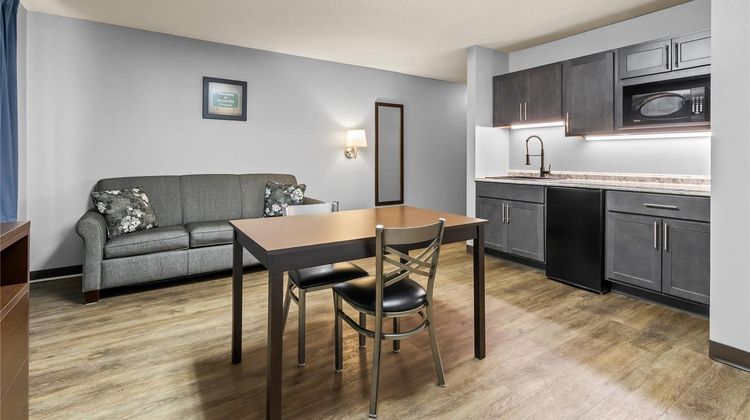 Park Inn by Radisson Ortonville Suite