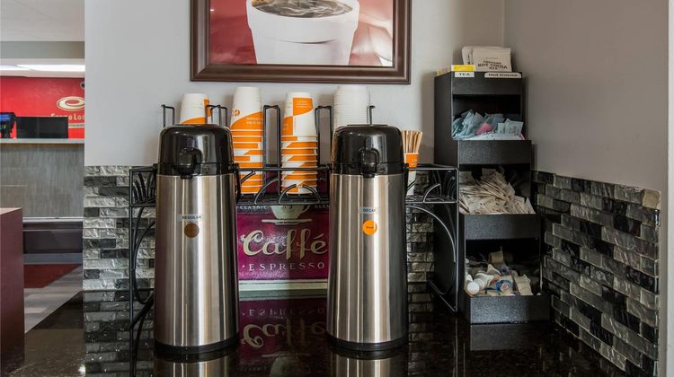 Econo Lodge near Miller Hill Mall Restaurant