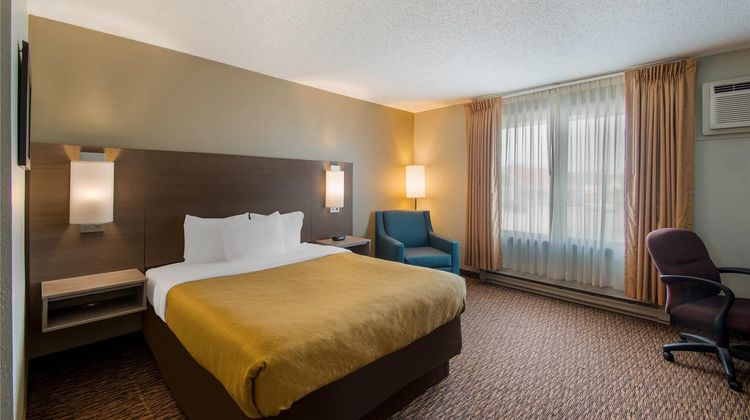 Econo Lodge near Miller Hill Mall Room