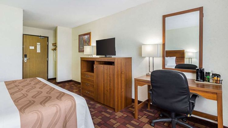 Econo Lodge Room