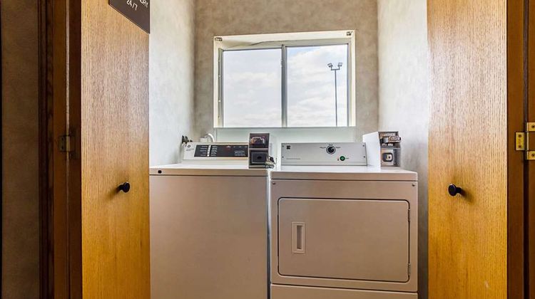 Econo Lodge Other