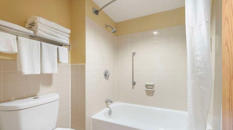 Quality Inn & Suites Room