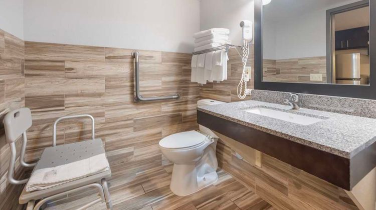 Quality Inn & Suites Room