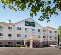 Quality Inn Brooklyn Center Exterior