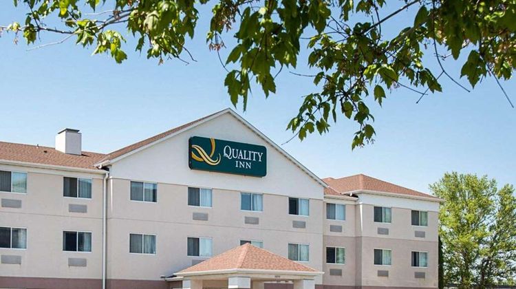 Quality Inn Brooklyn Center Exterior