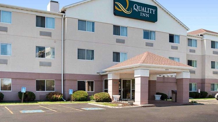 Quality Inn Brooklyn Center Exterior