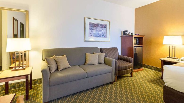 <b>Quality Inn Fairmont Suite</b>. Images powered by <a href="https://iceportal.shijigroup.com/" title="IcePortal" target="_blank">IcePortal</a>.