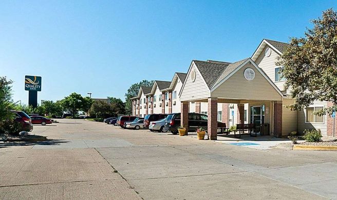 Quality Inn Exterior