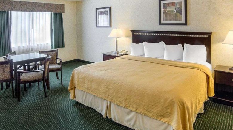 <b>Quality Inn Suite</b>. Images powered by <a href="https://iceportal.shijigroup.com/" title="IcePortal" target="_blank">IcePortal</a>.