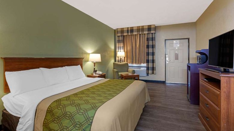 <b>Econo Lodge Belton - Kansas City South Room</b>. Images powered by <a href="https://iceportal.shijigroup.com/" title="IcePortal" target="_blank">IcePortal</a>.