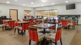 Comfort Inn & Suites near Worlds of Fun Restaurant