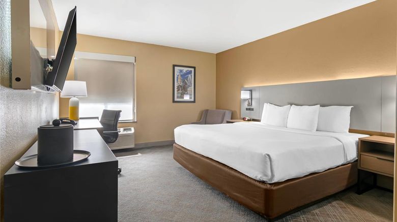 <b>Comfort Inn & Suites near Worlds of Fun Room</b>. Images powered by <a href="https://iceportal.shijigroup.com/" title="IcePortal" target="_blank">IcePortal</a>.
