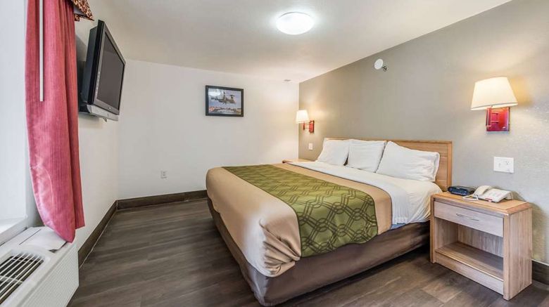 <b>Econo Lodge Truman Inn Suite</b>. Images powered by <a href="https://iceportal.shijigroup.com/" title="IcePortal" target="_blank">IcePortal</a>.