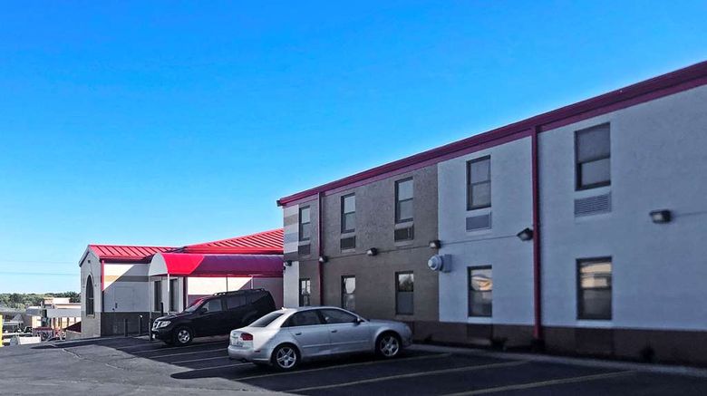 <b>Econo Lodge Truman Inn Exterior</b>. Images powered by <a href="https://iceportal.shijigroup.com/" title="IcePortal" target="_blank">IcePortal</a>.