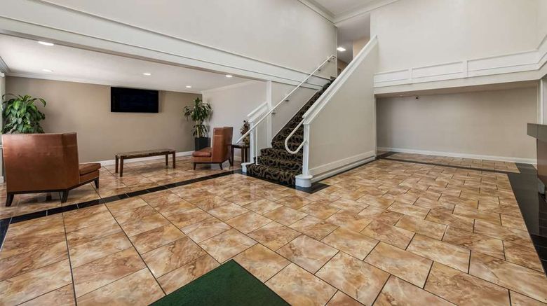<b>Quality Inn Airport Lobby</b>. Images powered by <a href="https://iceportal.shijigroup.com/" title="IcePortal" target="_blank">IcePortal</a>.