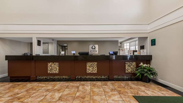 <b>Quality Inn Airport Lobby</b>. Images powered by <a href="https://iceportal.shijigroup.com/" title="IcePortal" target="_blank">IcePortal</a>.