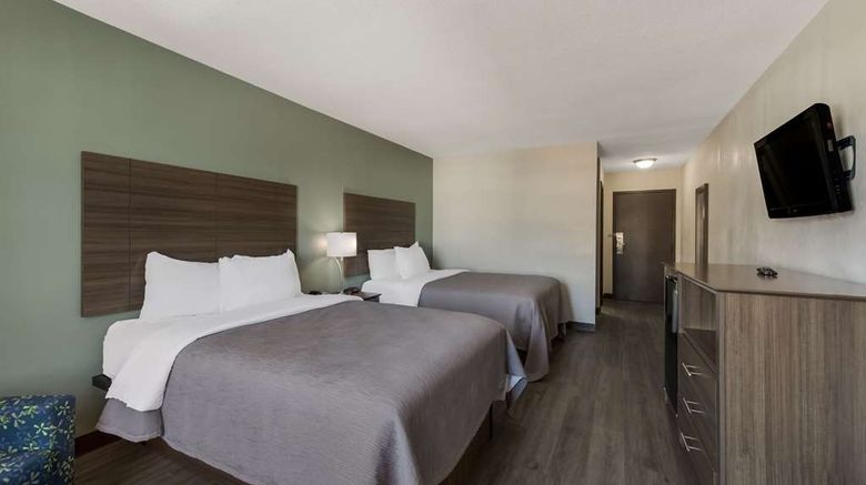 <b>Quality Inn Airport Room</b>. Images powered by <a href="https://iceportal.shijigroup.com/" title="IcePortal" target="_blank">IcePortal</a>.