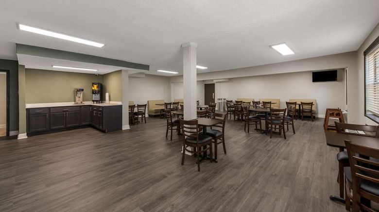 <b>Quality Inn Airport Restaurant</b>. Images powered by <a href="https://iceportal.shijigroup.com/" title="IcePortal" target="_blank">IcePortal</a>.