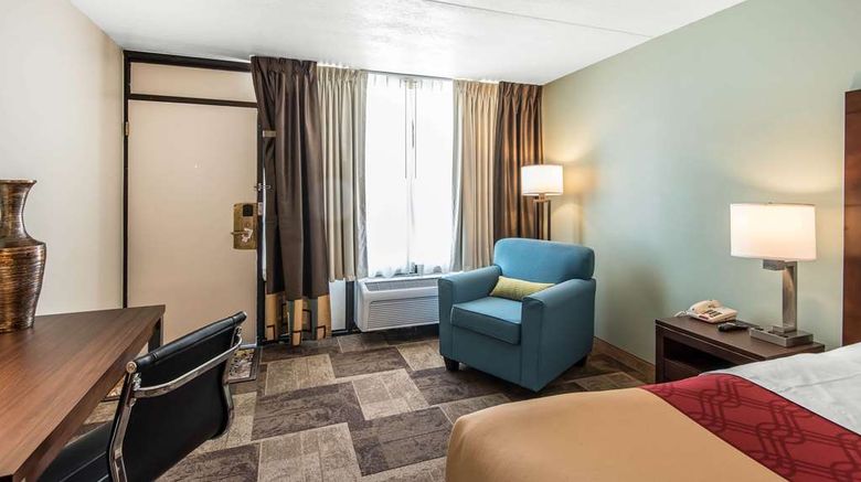 <b>Econo Lodge Room</b>. Images powered by <a href="https://iceportal.shijigroup.com/" title="IcePortal" target="_blank">IcePortal</a>.