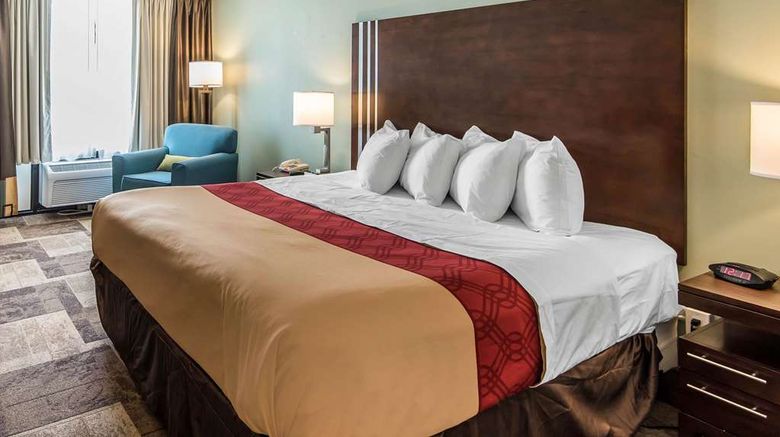 <b>Econo Lodge Room</b>. Images powered by <a href="https://iceportal.shijigroup.com/" title="IcePortal" target="_blank">IcePortal</a>.