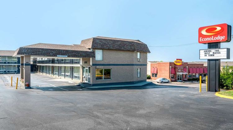 Econo Lodge Exterior