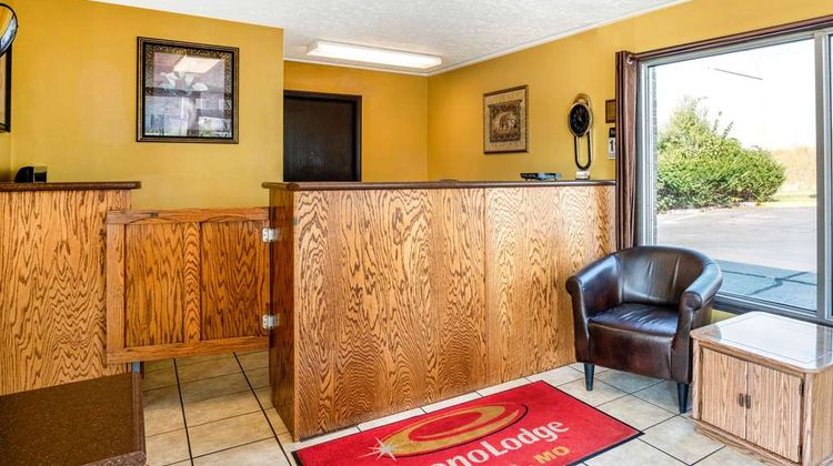 Econo Lodge Lobby