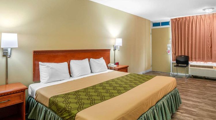 Econo Lodge Room