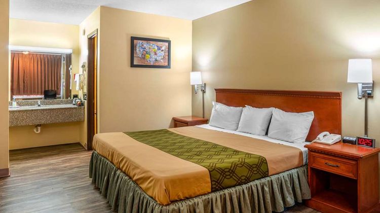 Econo Lodge Room