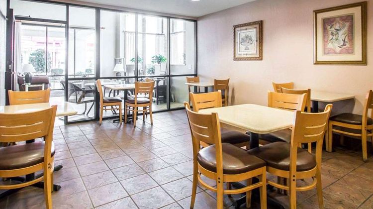 Econo Lodge East Restaurant